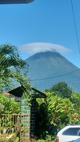 LA FORTUNA,CR. - VENTA DE CASA CON APARTAMENTOS in La Fortuna, San Carlos, Alajuela — ₡ 94 900 000
