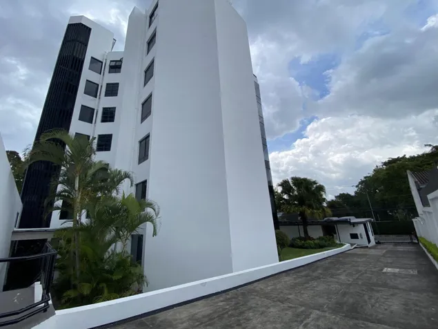 Venta de apartamento con vista al Country Club de Escazú #26-145 GS en San Rafael, Escazú, San José — $375,000