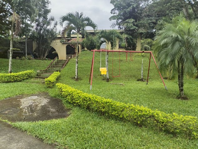 A Space Full of Potential in Grecia, Just 1 km from the Center in Grecia, Alajuela — ₡ 182 000 000