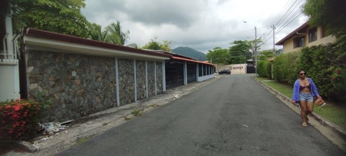 Edificio comercial de esquina de primera en Jaco in Jacó, Garabito, Puntarenas — $875,000 - Photo 3 of 17