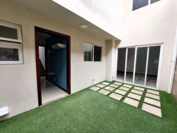 Casa en pequeño condominio de pocas casas. San Antonio. in San Antonio, Escazú, San José — $220,000 - Photo 5 of 28
