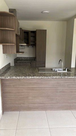 ALQUILO HERMOSO CONDOMINIO EN PLANTA BAJA,  REAL CARIARI, HEREDIA en Ulloa, Heredia — $1,000