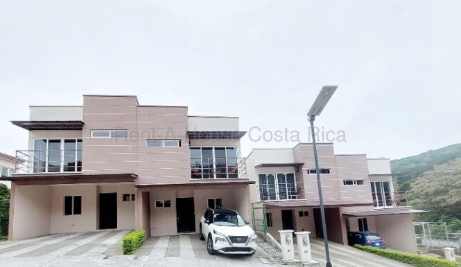 Se vende casa en Colón Mora 27-79 in Colón, Mora, San José — $235,000