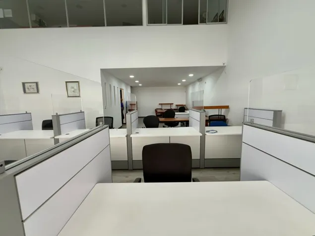 Rental or sale of commercial premises in Guachipelín, Escazú in Escazú, San José — $2,600 - Photo 3 of 17