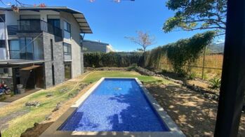 Venta de Townhouse de 3 Niveles en Piedades de Santa Ana. RAH 26-1396 in Piedades, Santa Ana, San José — $249,000 - Photo 4 of 10