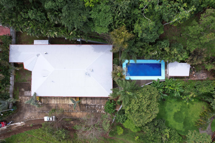 5-Bedroom Property for Sale in Atenas : Perfect Airbnb with Pool in San José, Atenas, Alajuela — $350,000 - Photo 3 of 24