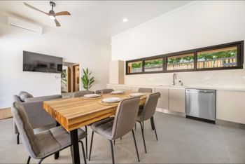 Private Tropical Oasis – Modern Home Near Avellanas Beach en Tamarindo, Santa Cruz, Guanacaste — $399,000 - Foto 5 de 19