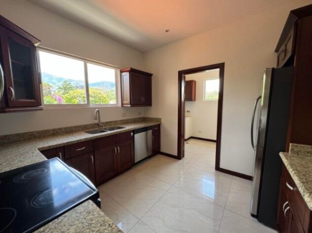 Amplio y moderno apartamento amoblado en alquiler – Escazú en San Rafael, Escazú, San José — $1,900