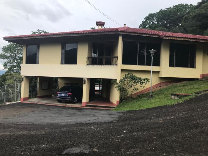 VENTA DE FINCA PARA DESARROLLO MEDIA DENSIDAD, SAN JOSE, SANTA ANA en Santa Ana, San José — $2,300,000