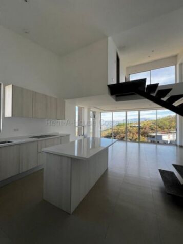Alquiler de Penthouse de 2 Niveles en Santa Ana. RAH 26-2125 in Santa Ana, San José — $1,900