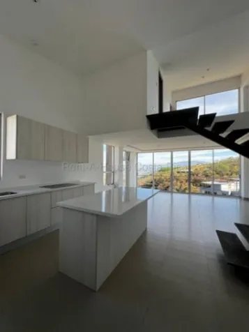 2-Level Penthouse Rental in Santa Ana. RAH 26-2125 in Santa Ana, San José — $1,900