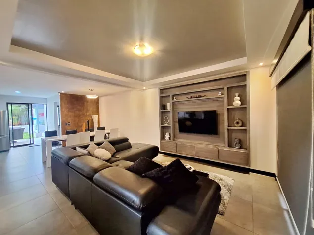 Venta de casa contemporánea en Ipis, Goicoechea. (AD) en Ipís, Goicoechea, San José — $365,000 - Foto 2 de 20