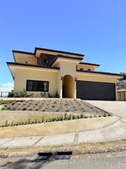 Venta Casa Elegancia Espacio en Bosque Escondido Santa Ana