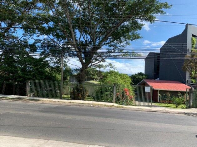 Se vende lote en San Rafael Escazú 25-1353 in San Rafael, Escazú, San José — $3,000,000