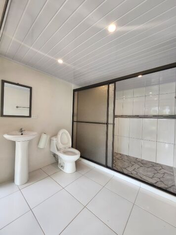 19+ hectares cobn 5 casas en Angostura, Perez Zeledon en San Isidro De El General, Pérez Zeledón, San José — $1,599,999