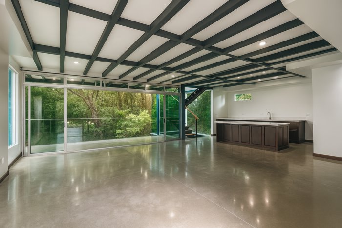 Casa Moderna en Brasil de Mora con Vistas y Amplio Terreno | $460,000 in Brasil, Santa Ana, San José — $460,000