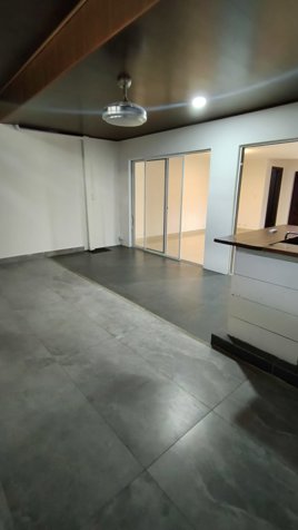 Se alquila casa grande en centro Escazú en Escazú, San José — ₡ 685 000 - Foto 3 de 17