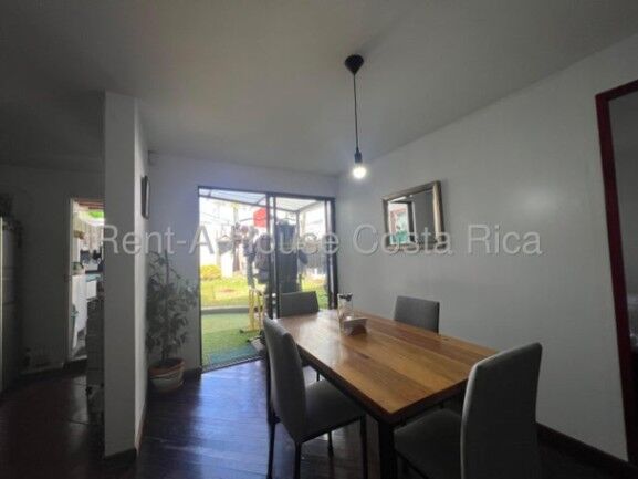 🏡 ¡Espacio, luz y ubicación perfecta en Anselmo Llorente!  26 1440  in Anselmo Llorente, Tibás, San José — $275,000