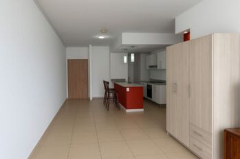 Apartamento en venta en Sabanilla, Montes de Oca – 2 hab., 2 baños, excelente ubicación San José en Sabanilla, Montes De Oca, San José — $170,000 - Foto 4 de 9