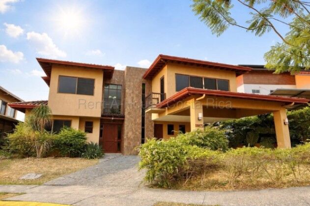 Venta de Casa en Ulloa, Heredia. RAH 26-1652 en Ulloa, Heredia — ₡ 240 000 000