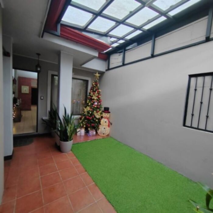 Venta de Casa en Monserrat-La Unión, Cartago. RAH 26-1086 en Concepción, La Unión, Cartago — ₡ 84 900 000