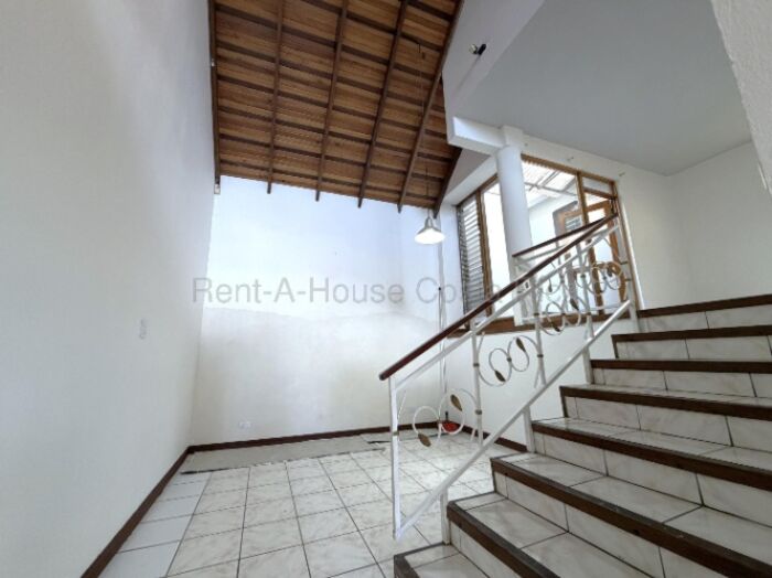 🏡 Casa en Venta – Condado del Río, Guadalupe 26-1561  en Guadalupe, Goicoechea, San José — $278,000