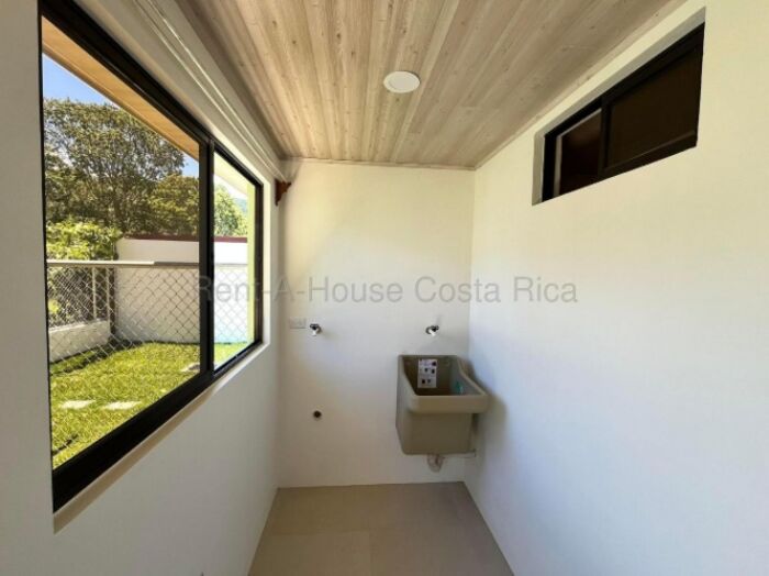 Alquiler de Apartamento para ESTRENAR en Santa María de Dota. RAH 27-121 en Santa María, Dota, San José — ₡ 250 000