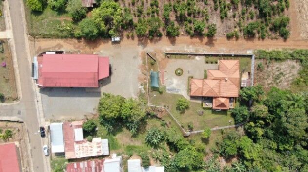 VENTA DE LOTE CON LOCALES COMERCIALES, SAN JOSÉ, PEREZ ZELEDON, CAJON  in Cajón, Pérez Zeledón, San José — ₡ 130 000 000