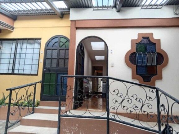 Se alquila espaciosa casa con jardín en Pavas de San José 26-547 en Pavas, San José — $1,100