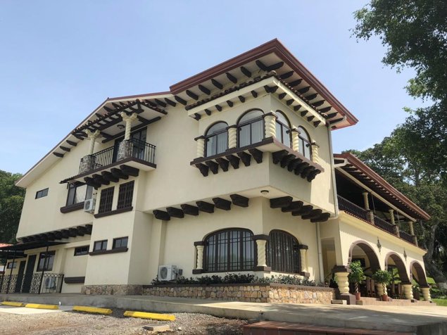 Hermosa casa en Grecia con potencial comercial en Grecia, Alajuela — ₡ 3 594 104