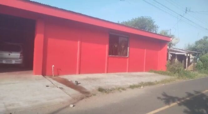 SE VENDE PROPIEDAD CON LOCAL COMERCIAL GRANDE EN UPALA.  en Upala, Alajuela — ₡ 60 000 000