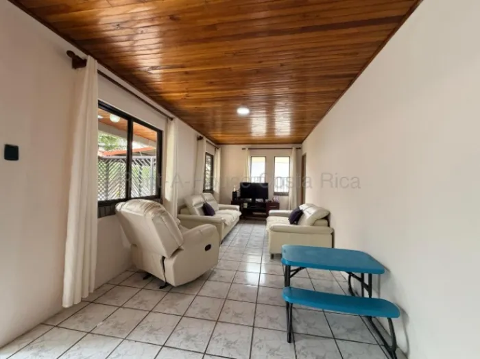 Se vende casa en Barva Heredia #26-1973 en San Pedro, Barva, Heredia — $290,000 - Foto 2 de 10