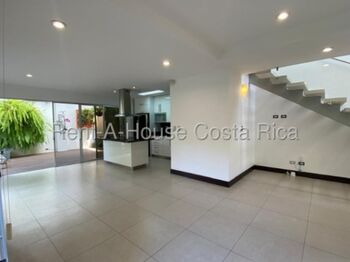 Alquiler de Casa en Santa Ana-Piedades. RAH 26-1471 PRECIO REBAJADO en Piedades, Santa Ana, San José — $2,100 - Foto 5 de 6