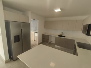 Se Vende / Alquila Casa Condominio 310 Guachipelín, Cod GU 1491 in San Rafael, Escazú, San José — $390,000 - Photo 5 of 60