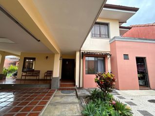 Venta de Casa en Residencial Quizarco en San Vicente, Santo Domingo, Heredia — $475,000 - Foto 4 de 15