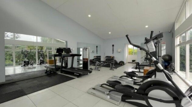 Se alquila espaciosa casa en condominio de Brasil Santa Ana 26-584 in Brasil, Santa Ana, San José — $1,500