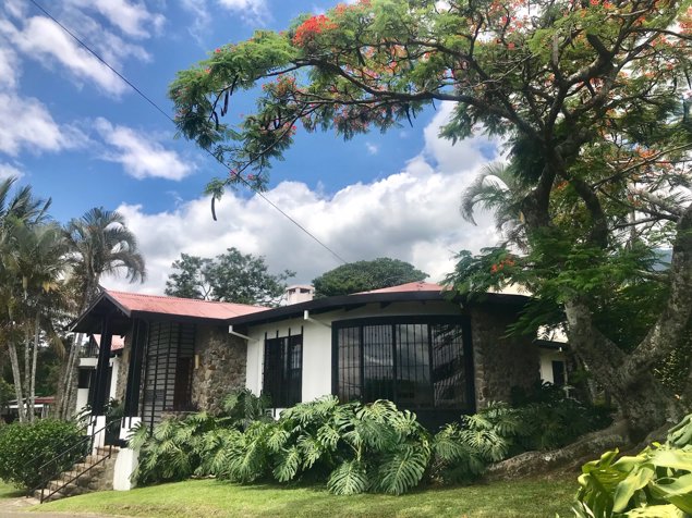 Casa Independiente para Venta, en San Antonio de Escazu. in San Antonio, Escazú, San José — $585,000 - Photo 2 of 10
