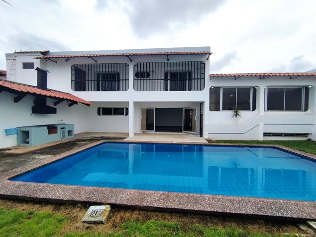 Se Vende (Venta) Casa en Rohrmoser cod JC 1316 in Pavas, San José — $500,000 - Photo 3 of 36
