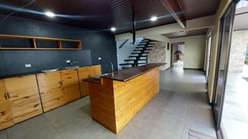 CASA EN VENTA EN SAN ISIDRO DE HEREDIA in San Isidro, Heredia — 163 000 000 ₡ - Photo 2 of 12