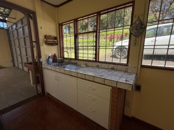 Apartamento en quinta privada con servicios incluidos y parqueo cubierto #26-1711 GS in Concepción, San Isidro, Heredia — $765 - Photo 5 of 10