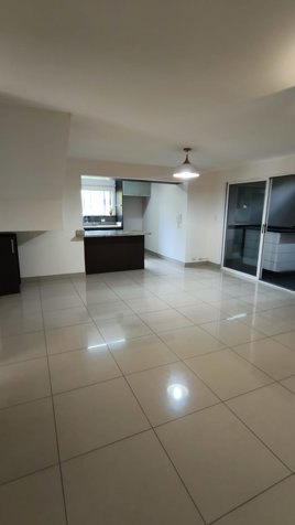 Se alquila casa grande en centro Escazú en Escazú, San José — ₡ 685 000 - Foto 2 de 17