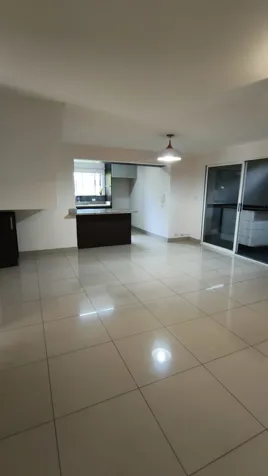 Se alquila casa grande en centro Escazú en Escazú, San José — ₡ 685 000 - Foto 2 de 17