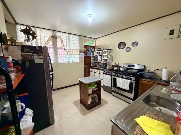 Venta de propiedad con dos casas. Muy céntrica en Tres Ríos, La Unión, Cartago — ₡ 112 500 000 - Foto 2 de 15