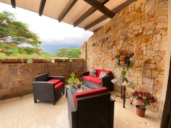 Venta de Apartamento en Río Oro-Santa Ana.  en Salitral, Santa Ana, San José — $345,000