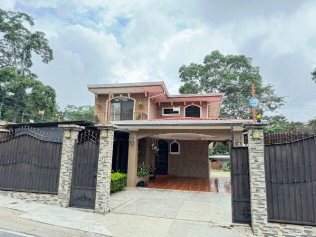 Casa venta Escazú El Pedrero in San Antonio, Escazú, San José — $380,000