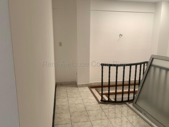 Se alquila local comercial en San José Centro 27-47 in Carmen, San José — ₡ 600 000