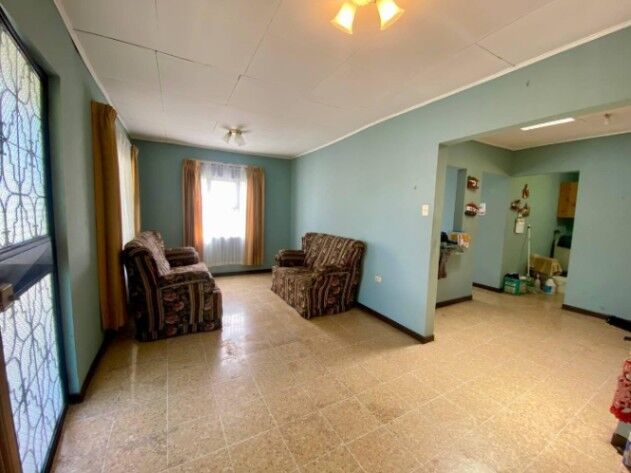 CASA EN VENTA EN SAN JOSE ESCAZÙ en Escazú, San José — ₡ 145 000 000