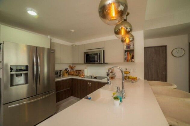 Se vende moderno apartamento en condominio de San Rafael Escazú 25-846 in San Rafael, Escazú, San José — $239,000