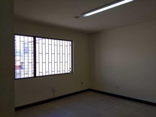 Alquiler de Local Comercial en Rohrmoser, San José. RAH 26-1066 en Pavas, San José — $950