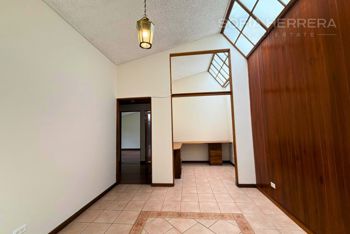 Venta Casa Freses Curridabat in Curridabat, San José — $800,000 - Photo 5 of 24